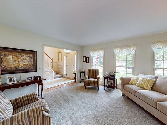 3rd image of 656 Continental Dr