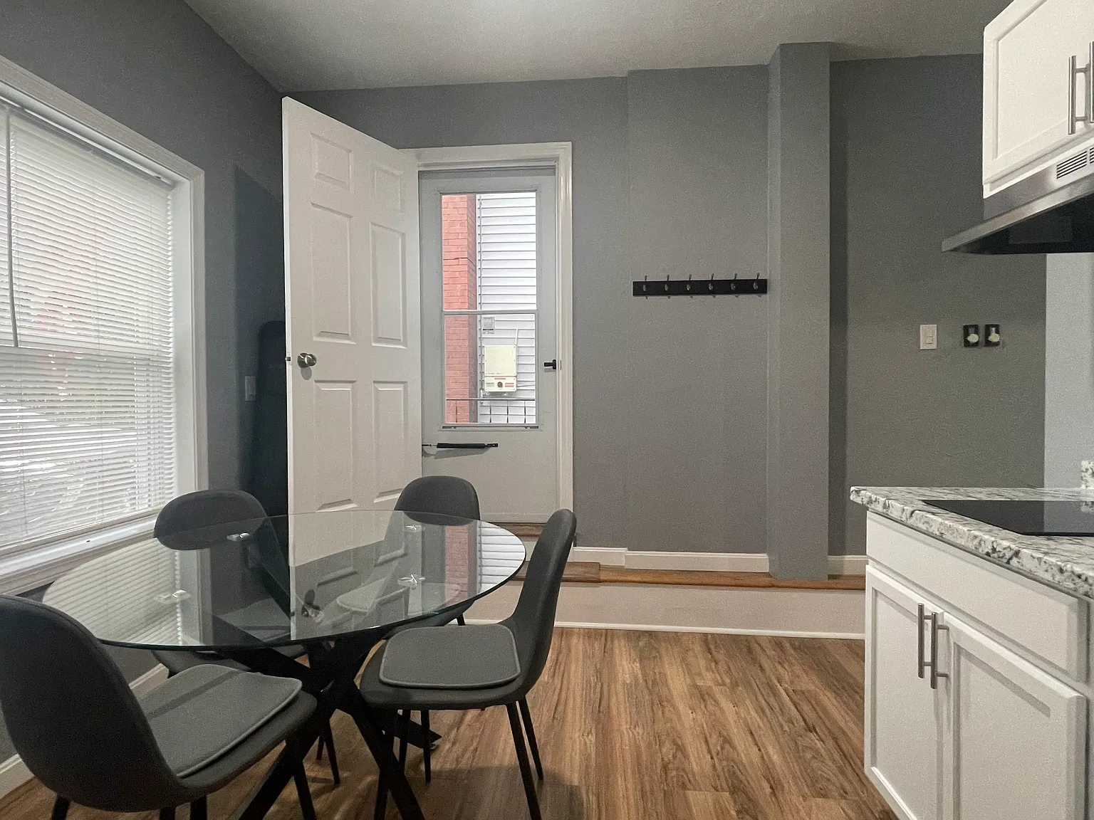 1 bed, 640 sqft, $1,550 — Photo 4