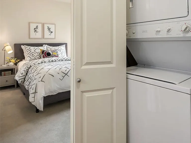 699 John St #413 — Photo 15