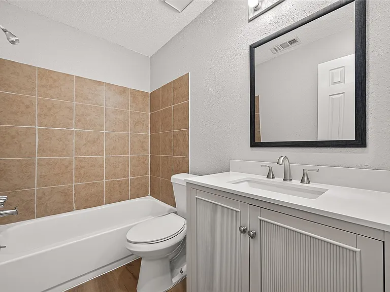 14306 River Glen Dr — Photo 19