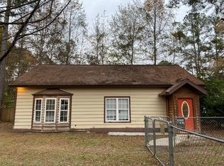 205 4th St, Walterboro, SC 29488