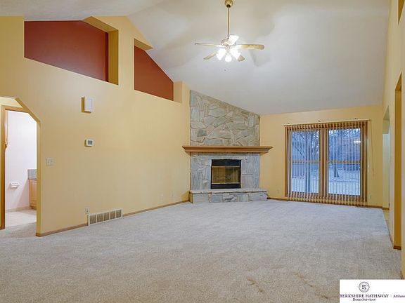 3rd image of 2002 Blue Sage Dr