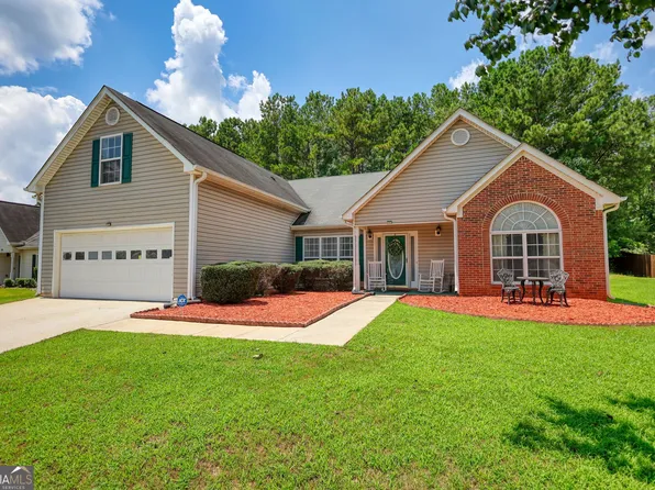 215 Trelawney Dr, Covington, GA 30016