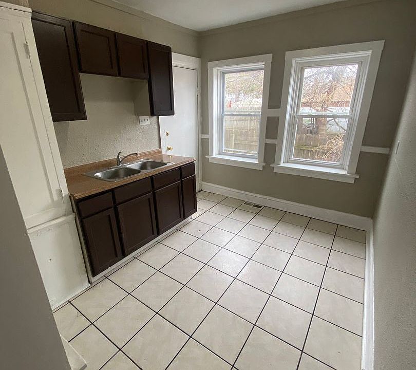 1st image of 419 W Clarke St #11040094