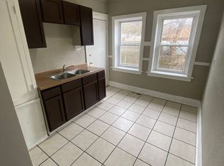 419 W Clarke St #11040094, Milwaukee, WI 53212