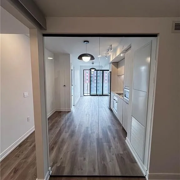 1 Jarvis St #905 — Photo 15
