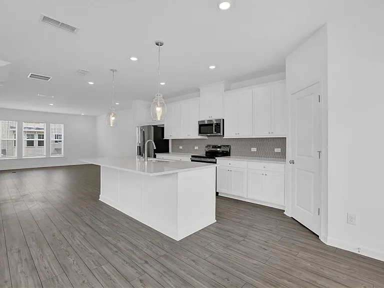 2723 Dreycott Ln — Photo 11