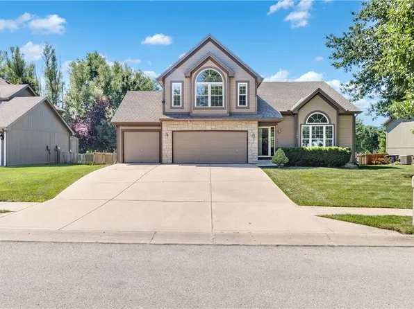 7905 NE 112th St, Kansas City, MO 64157