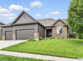 10218 Spyglass Dr, Omaha, NE 68136