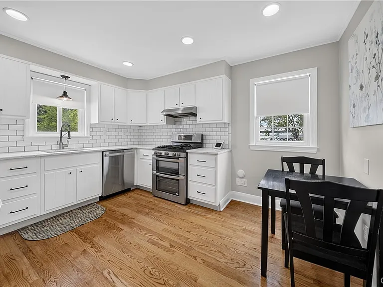 103 Pelham Rd — Photo 4