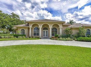 2691 Dick Wilson Dr, Sarasota, FL 34240