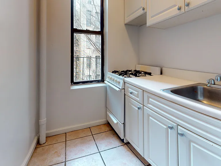 337 E 90th St #3B — Photo 5
