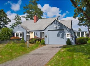 27 Vancouver Ave, Warwick, RI 02886