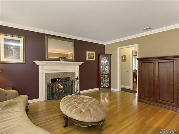 5th image of 30 Cherry St