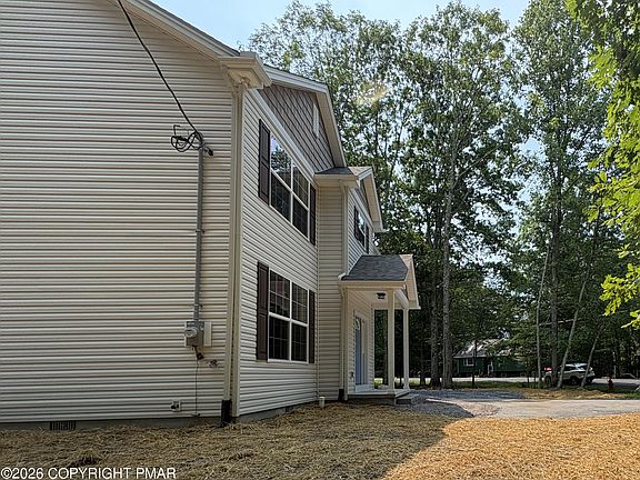 4th image of 4217 Woodacres Dr