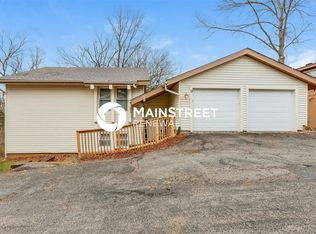 9 Muir St, Eureka, MO 63025
