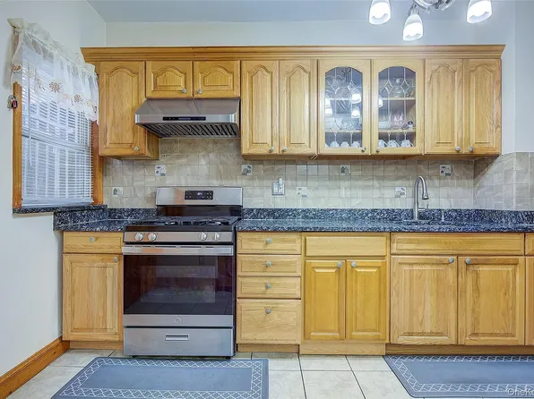 161-10 84th Avenue image 21 of 44