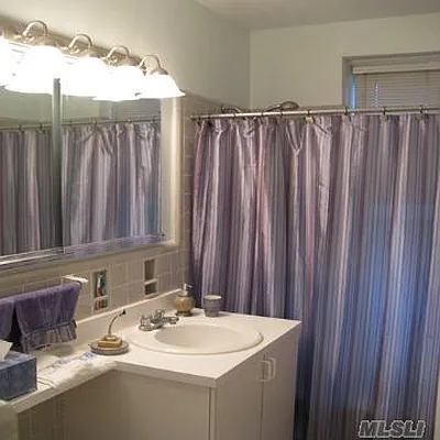 Sold by Century 21 Benjamin Realty | media 4