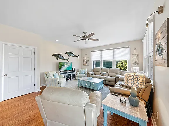 1250 Fort Fisher Blvd S — Photo 4