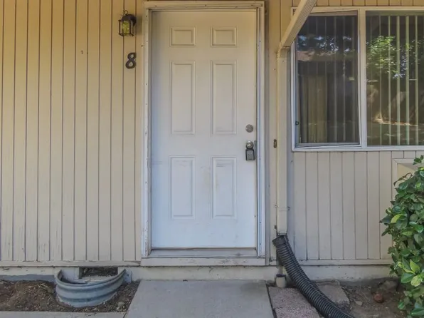 Laurel Lane Apts, 17920 SE Stark St APT 8, Portland, OR 97233