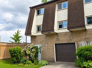 40 Fairfax Ct #17, London, ON N6G3Y3