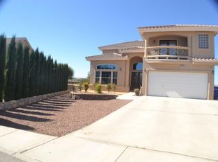 1096 Los Moros Dr, El Paso, TX 79932