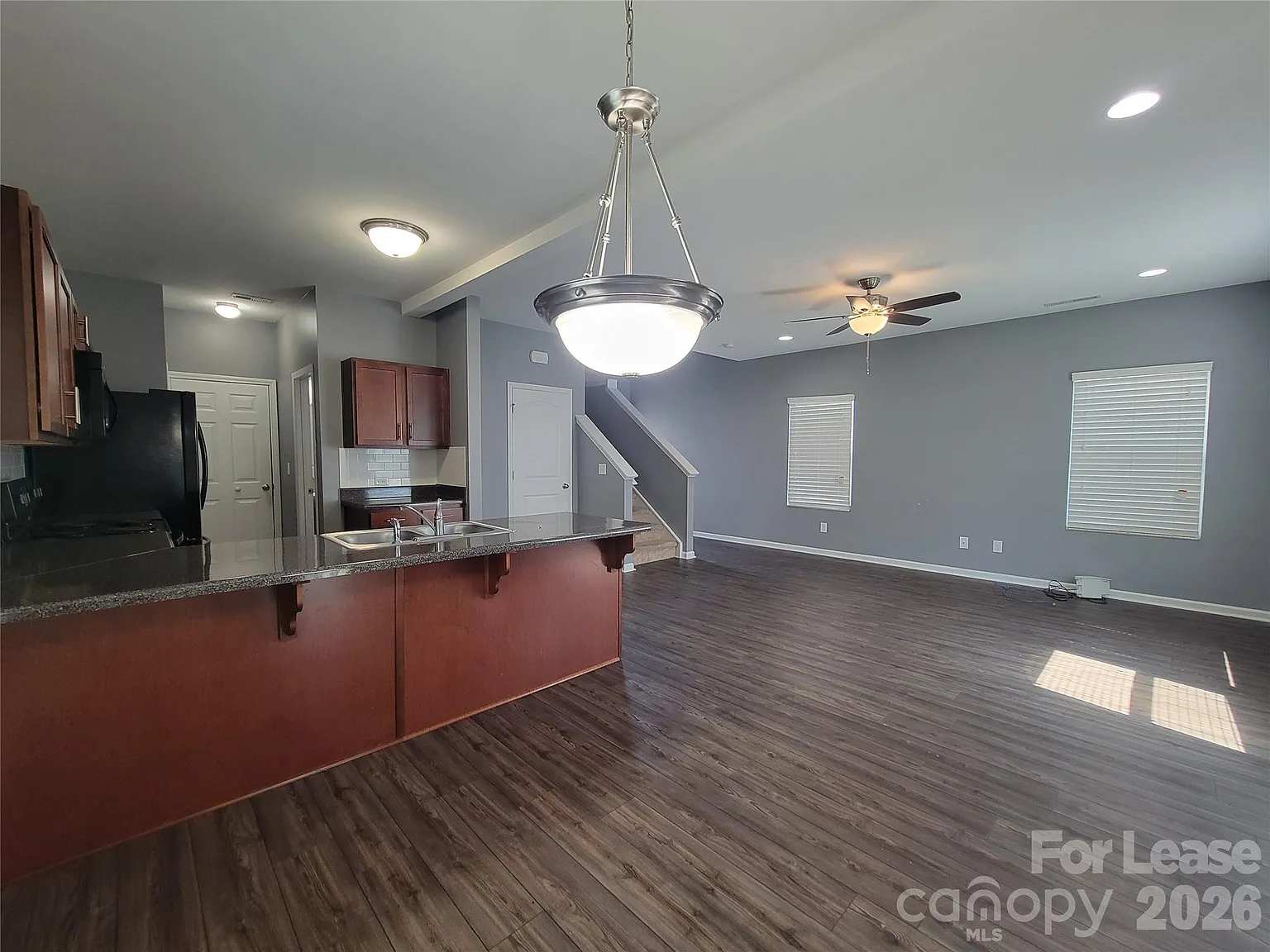 3 bed, 2.5 bath, $1,875 — Photo 4