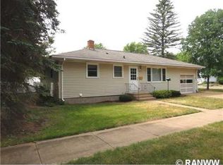 2422 6th St, Eau Claire, WI 54703