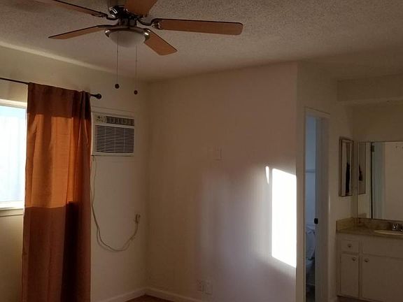 2nd image of 3906 Inglewood Blvd APT 05
