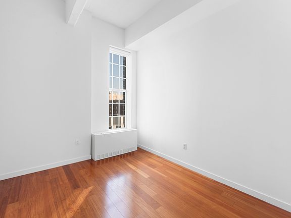 5th image of 184 Kent Ave #C517