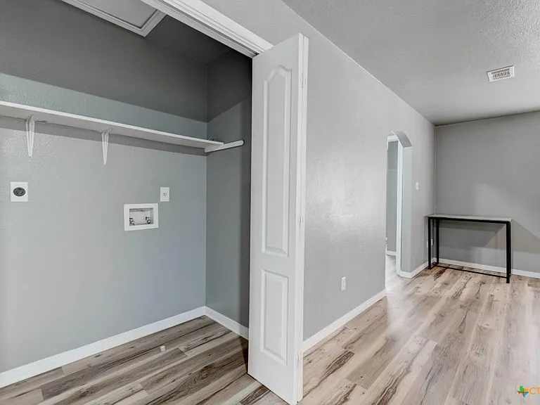 2321 Terrace Dr #D — Photo 6