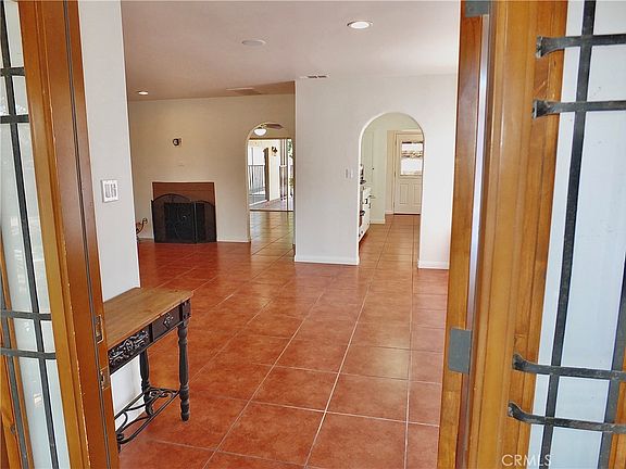 3rd image of 6336 California Ave