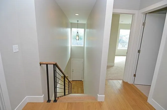 9105 20th Ave NE — Photo 13