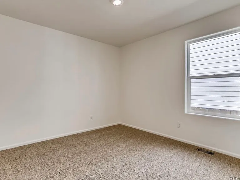 362 Spruce St — Photo 6