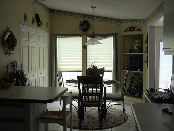 3rd image of 16562 SE 96th Ct