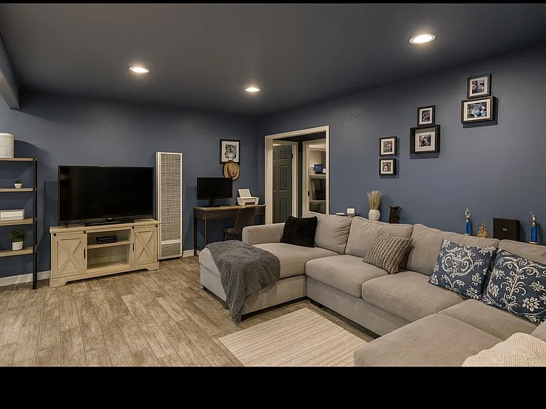 950 Knoll Dr — Photo 8