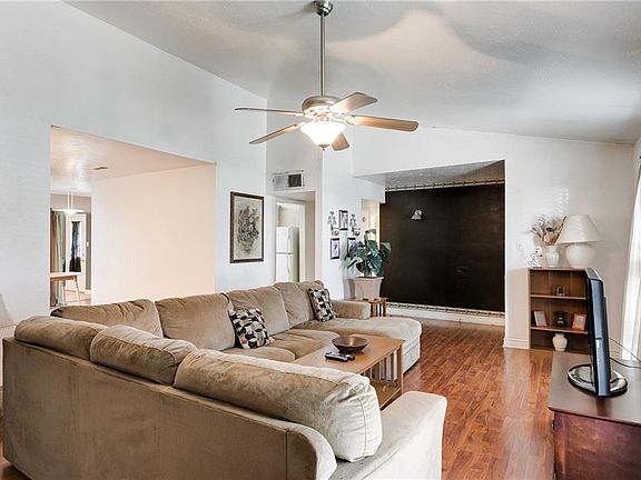 5th image of 713 Southridge Ct