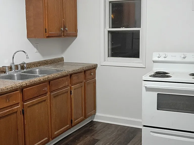 718 Rice St — Photo 8
