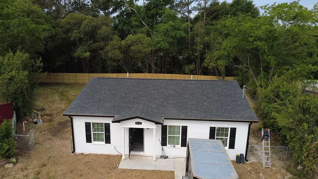 4 bed, 1316 sqft, $1,650 — Photo 2