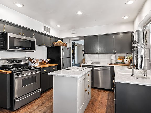 2nd image of 4631 E Pinchot Ave
