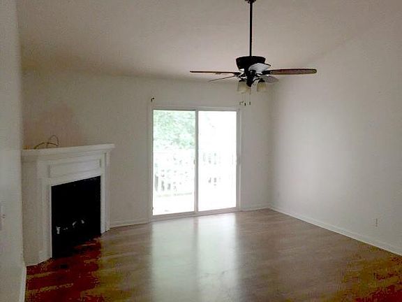 2nd image of 9102 Hawthorne Pnt Dr Unit 203