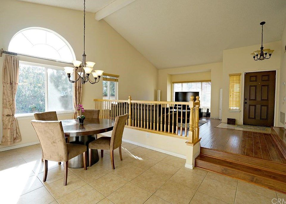 1st image of 1084 Longview Dr