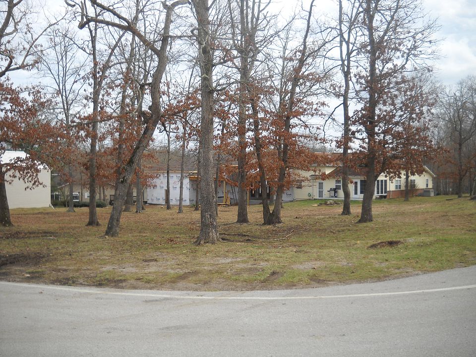 1st image of The Gardens Dr