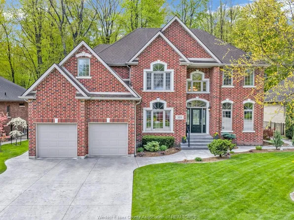 389 Bel Air Cir, Lakeshore, ON N8N 5H4