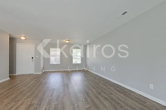 3 bed, 2.5 bath, 2255 sqft, $1,845 — Photo 3