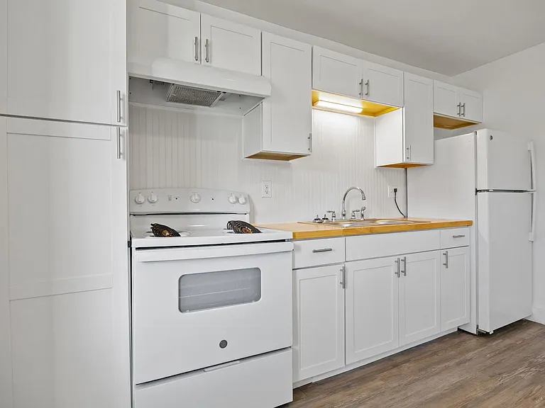 1208 S 9th St — Photo 17
