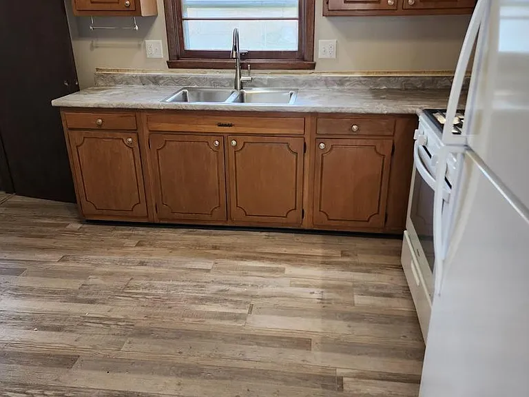 1506 Maryland Ct — Photo 8