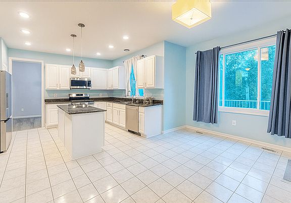 3rd image of 558 Highlands Dr