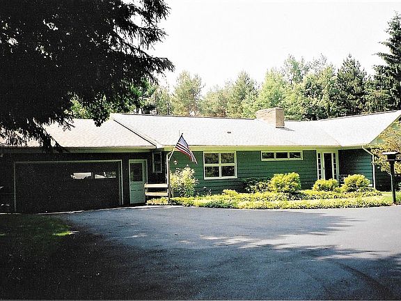 2nd image of 8333 Oswego Rd