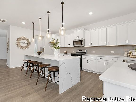 3rd image of 1015 Toland Dr #49